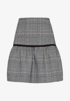 Salvatore Ferragamo Knitted Pattern Mini Skirt In Wool And Cashmere Multicolor -Evening Dresses Popular Store 135309 20S 20750602 20OFF 20WHITEBLACKPINK