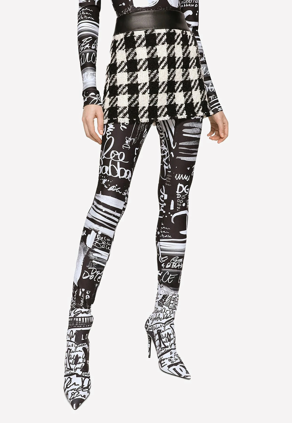 Dolce & Gabbana Leather-Trimmed Houndstooth Tweed Mini Skirt Monochrome 1 Dolce & Gabbana Leather-Trimmed Houndstooth Tweed Mini Skirt Monochrome